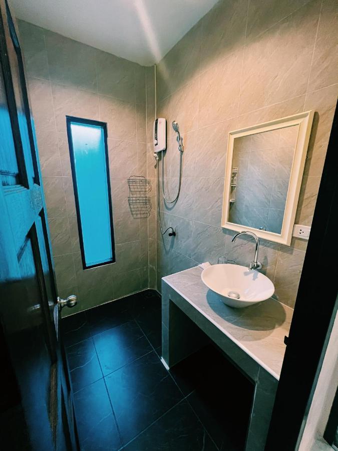 Vivi Hotel Resort Пхукет Экстерьер фото