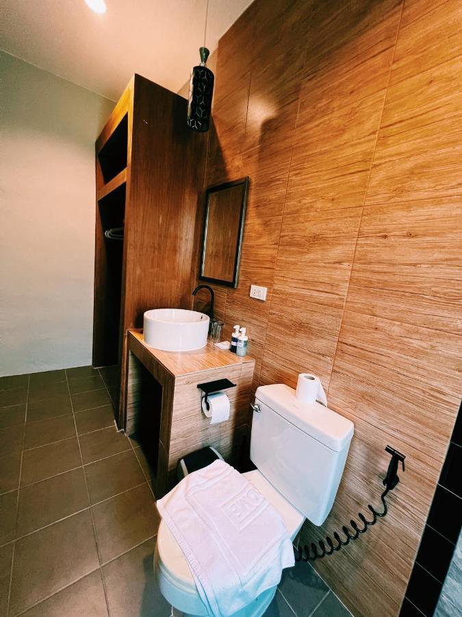 Vivi Hotel Resort Пхукет Экстерьер фото