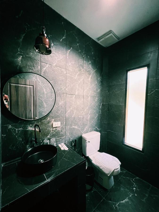 Vivi Hotel Resort Пхукет Экстерьер фото